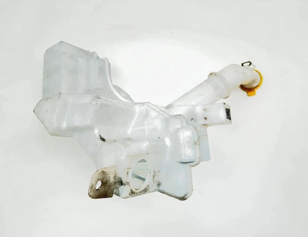 MAZDA 3 BM (2013-2019) Logu mazgāšanas tvertne 860142721 31360876