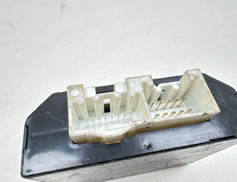 MAZDA 6 GG (2002-2007) Lukturu vadības bloks GR3D67890A 31377178