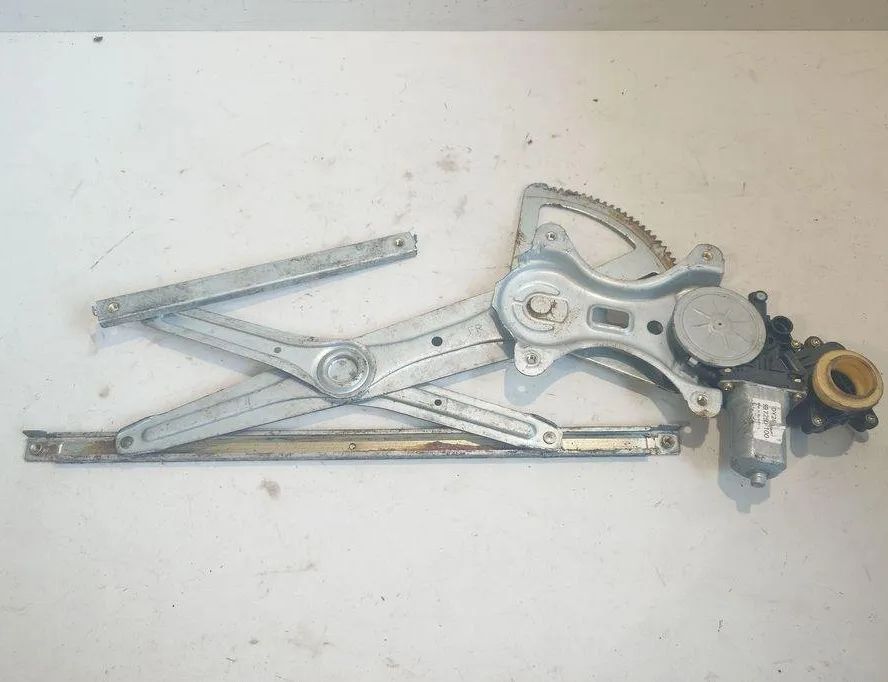 TOYOTA Verso 1 generation (2009-2015) Front Right Door Window Regulator 997250100 31388117