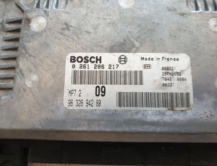 PEUGEOT 206 1 generation (1998-2009) Motora vadības bloks 942,800,261,200,000,326 21490478