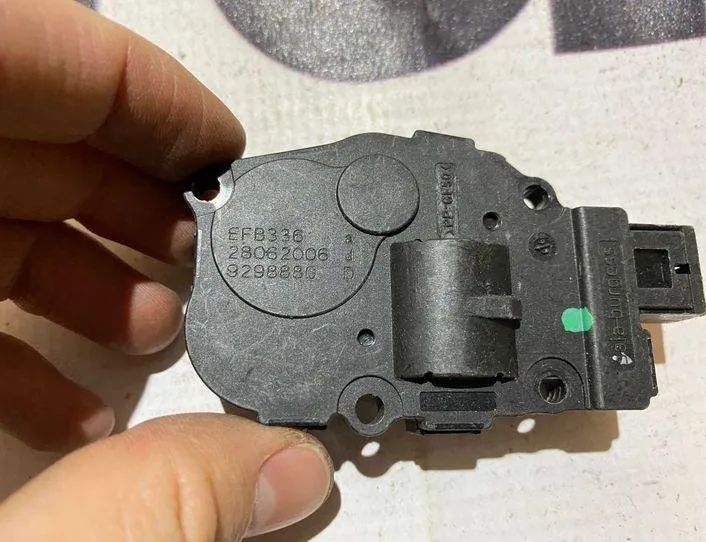 BMW X5 E70 (2006-2013) Salona sildītāja vadības vārsti 650,750,000,412 21490612