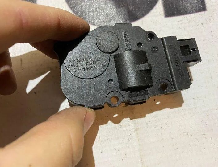 BMW X5 E70 (2006-2013) Interior Heater Flap Motor Actuator 650,750,000,412 21490640