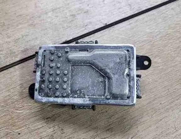 MERCEDES-BENZ E-Class W211/S211 (2002-2009) Salona mazā ventilatora relejs A2128702110 32677199