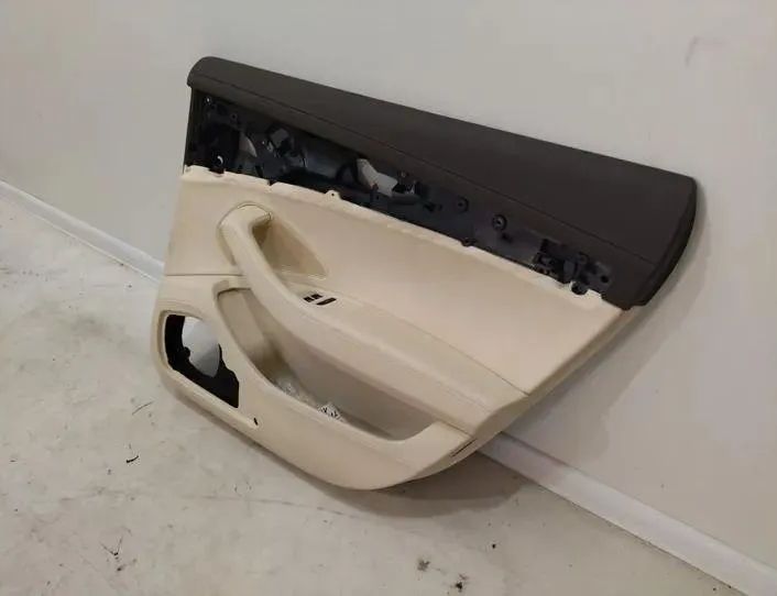 AUDI A8 D4/4H (2010-2018) Rear Right Door Panel 4H0868068 27458757