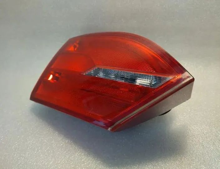 VOLKSWAGEN Jetta 6 generation (2010-2018) Aizmugurējais kreisais lukturis 5C6945093 27460099