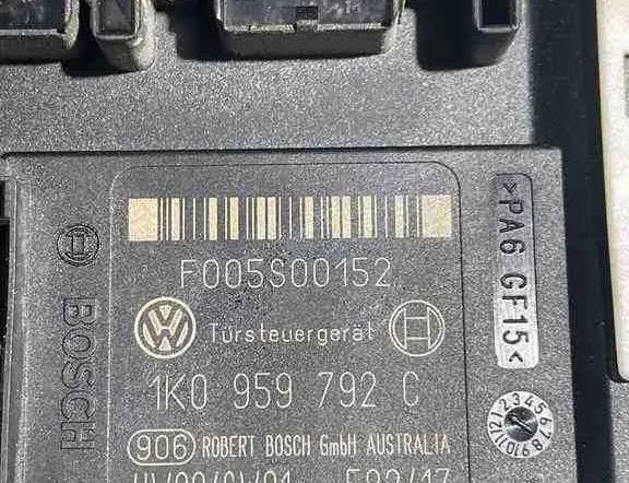 VOLKSWAGEN Golf Plus 1 generation (2004-2009) Маторчик стеклоподъемника передней левой двери 5M1837402,980285101,1K0959102 32450937