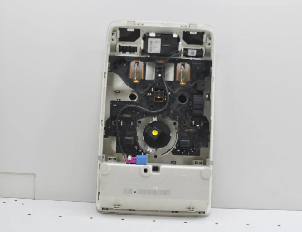 AUDI Q5 8R (2008-2017) Salona apgaismojums 8T0947135H 23167888