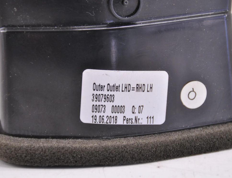 OPEL Astra K (2015-2021) Instrumentu paneļa gaisa kanāli 39079603 24600249