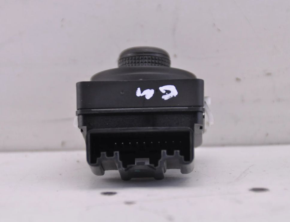 OPEL Astra J (2009-2020) Spoguļa regulēšanas slēdzis 13271827 30323835