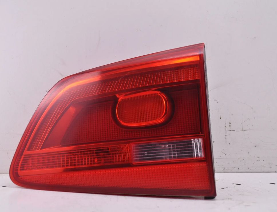 VOLKSWAGEN Touran 1 generation (2003-2015) Фонарь задний правый 2TZ01046902 31282592