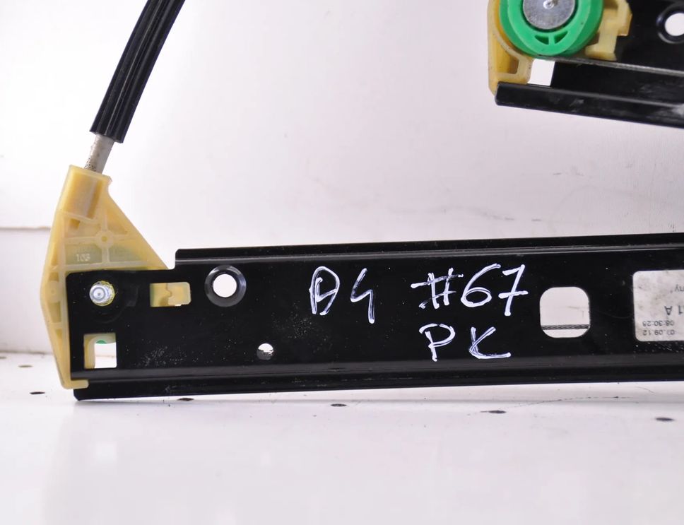 AUDI A4 B8/8K (2011-2016) Front Left Door Window Regulator 8K0837461A 31493703