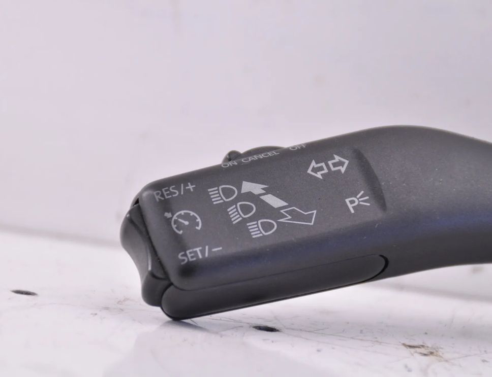 SKODA Superb 2 generation (2008-2015) поворота переключение 1K0953513G 31999153