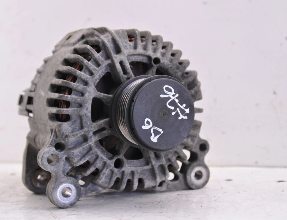 VOLKSWAGEN Passat B6 (2005-2010) Alternator 06F903023C 32147843