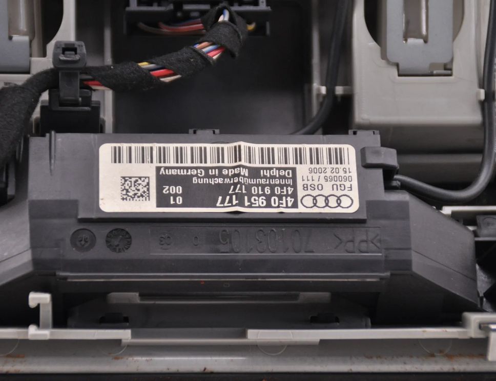 AUDI Q7 4L (2005-2015) Salona apgaismojums 4L0947135F,4F0951177 33040479