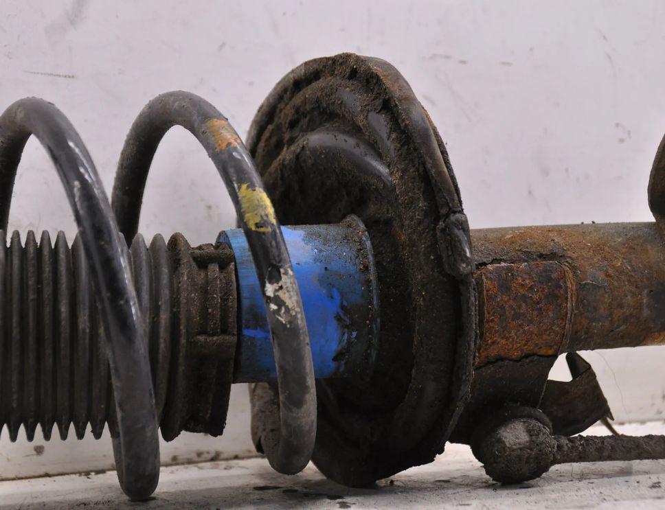 FORD Focus 3 generation (2011-2020) Front Left Shock Absorber BV6118K001AAC 33082658