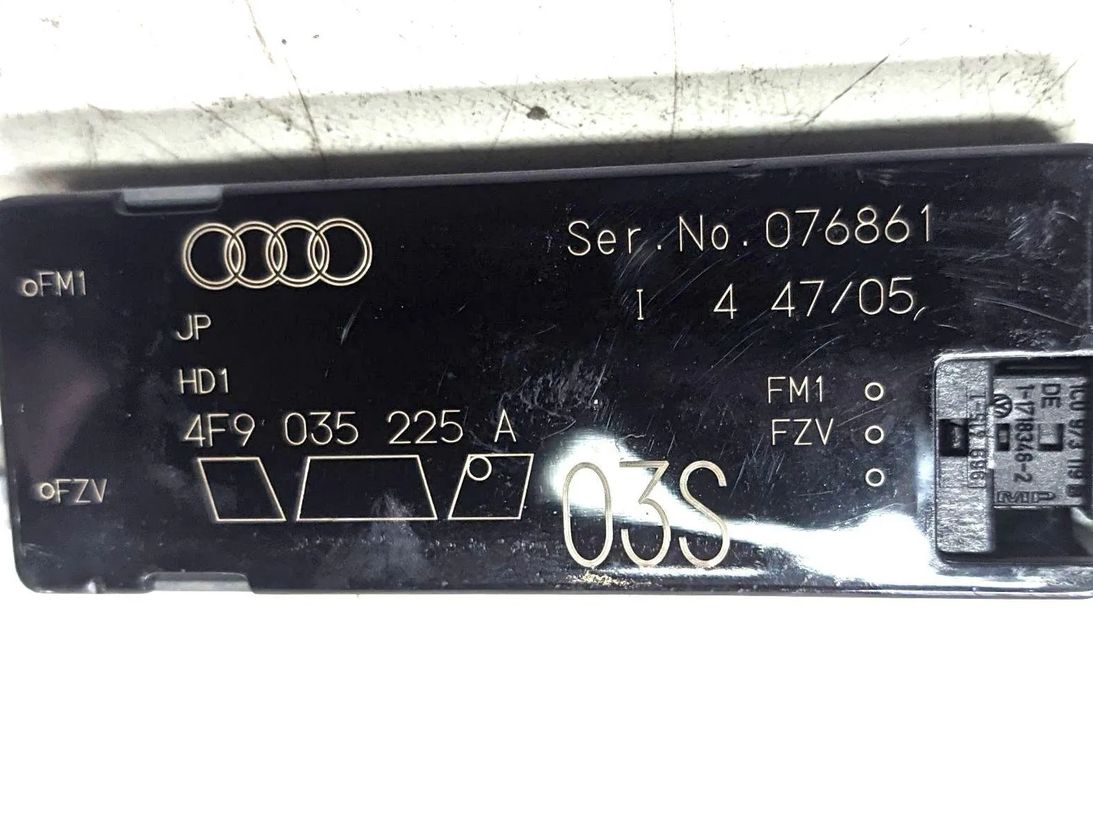 AUDI A6 C6/4F (2004-2011) Антенный модуль 4F9035225A 30132574