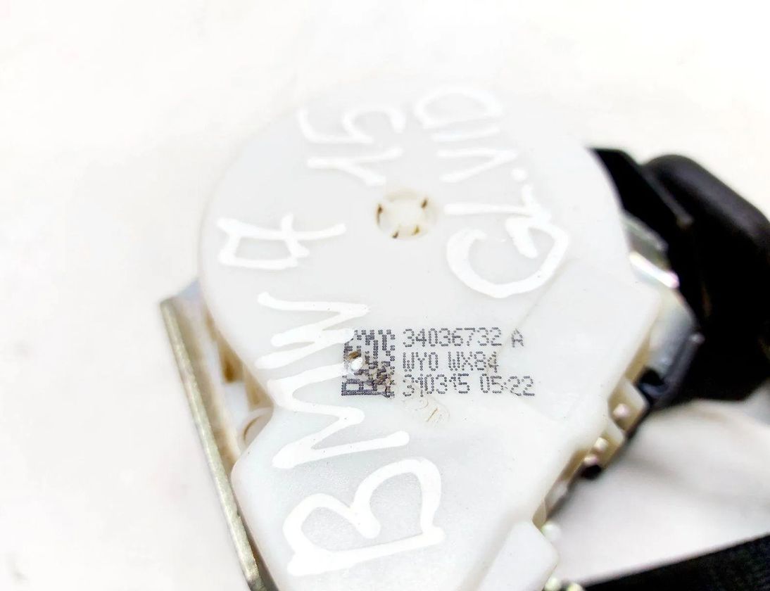 BMW 7 Series F01/F02 (2008-2015) Rear Middle Seatbelt 34036732A 30133976