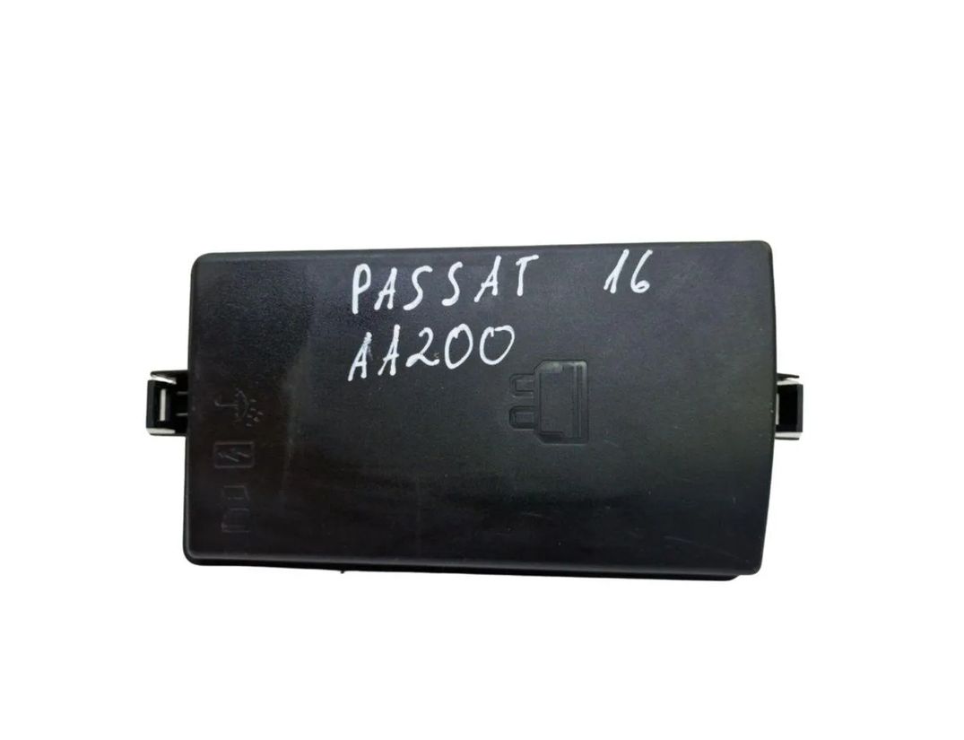 VOLKSWAGEN Passat B7 (2010-2015) Drošinātāju kārbas vāks 5Q0937132B 30137802