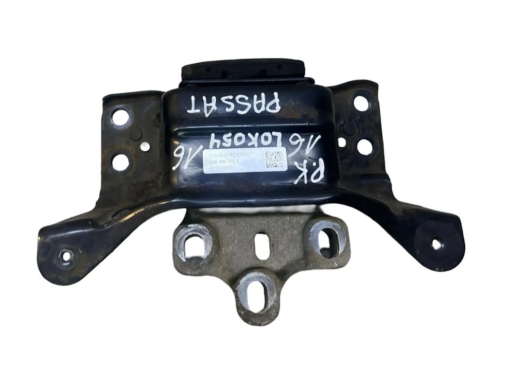 VOLKSWAGEN Passat B7 (2010-2015) Front engine mount 5Q0199555T 30145222
