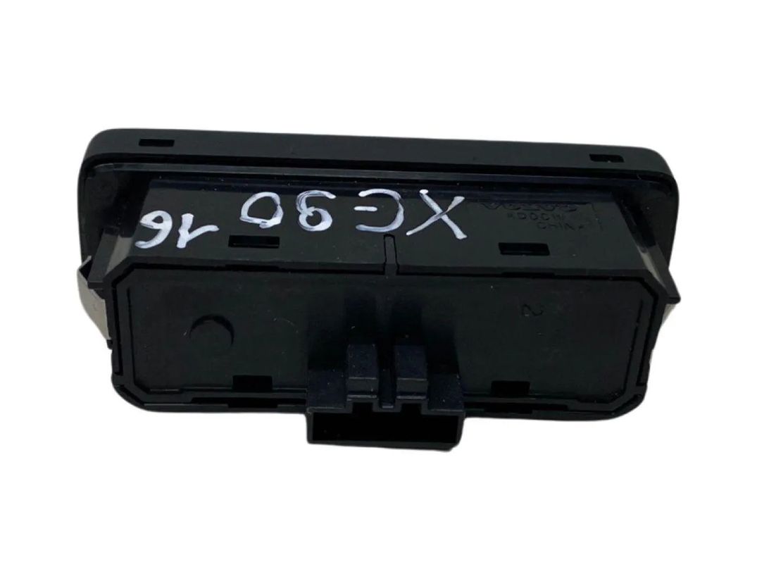 VOLVO XC60 1 generation (2008-2017) Кнопка открывания задней крышки P31376510 30148919