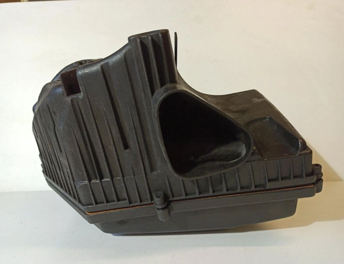 VOLVO S80 2 generation (2006-2020) Gaisa filtru kaste 6893747 30151052