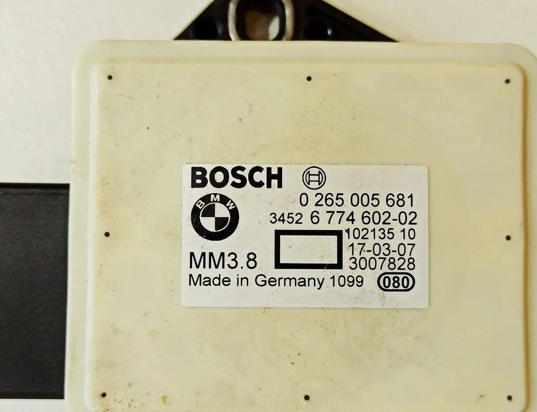 BMW 5 Series E60/E61 (2003-2010) Acceleration Sensor 0265005681 30153808