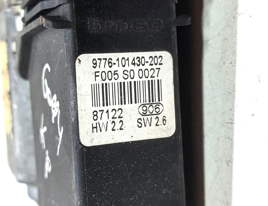 VOLKSWAGEN Golf 7 generation (2012-2024) Front Left Door Window Regulator Motor 101387101 30161956