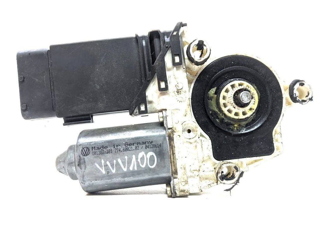 VOLKSWAGEN Golf 7 generation (2012-2024) Front Left Door Window Regulator Motor 101387101 30161956