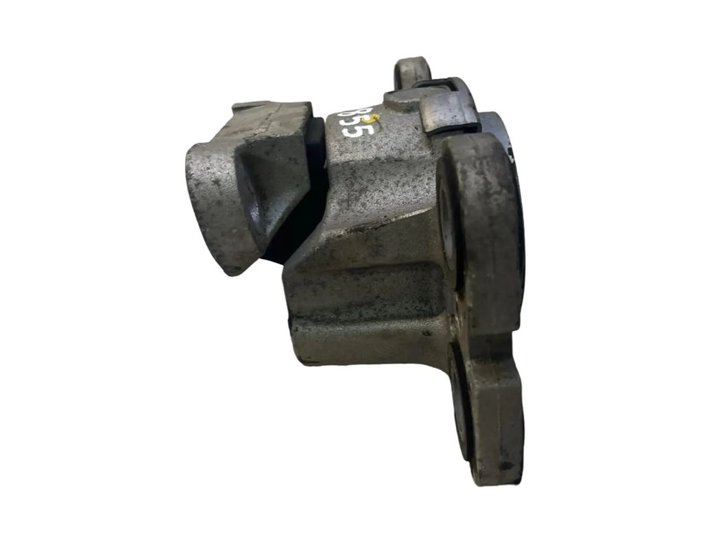 VOLVO V60 1 generation (2010-2020) Priekšējais motora stiprinājums HL8070M08 30165010