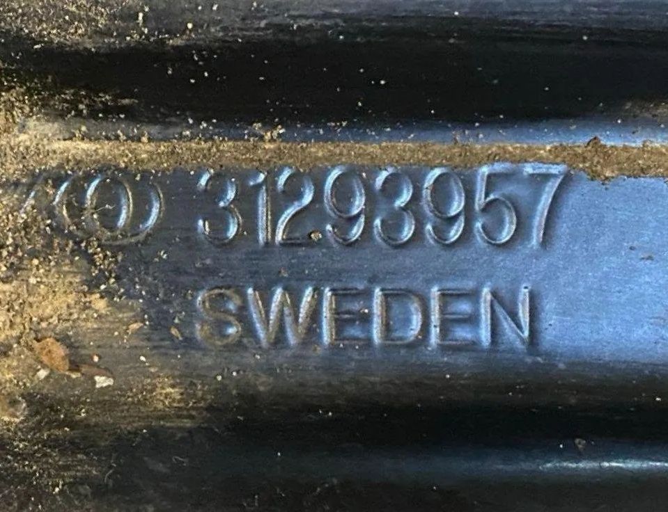 VOLVO V40 2 generation (2012-2020) Держатель радиатора 31293957 31862234