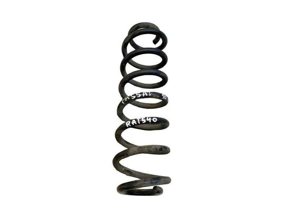 VOLKSWAGEN Passat B7 (2010-2015) Rear Right Coil Spring 3Q0511115AK 32413933