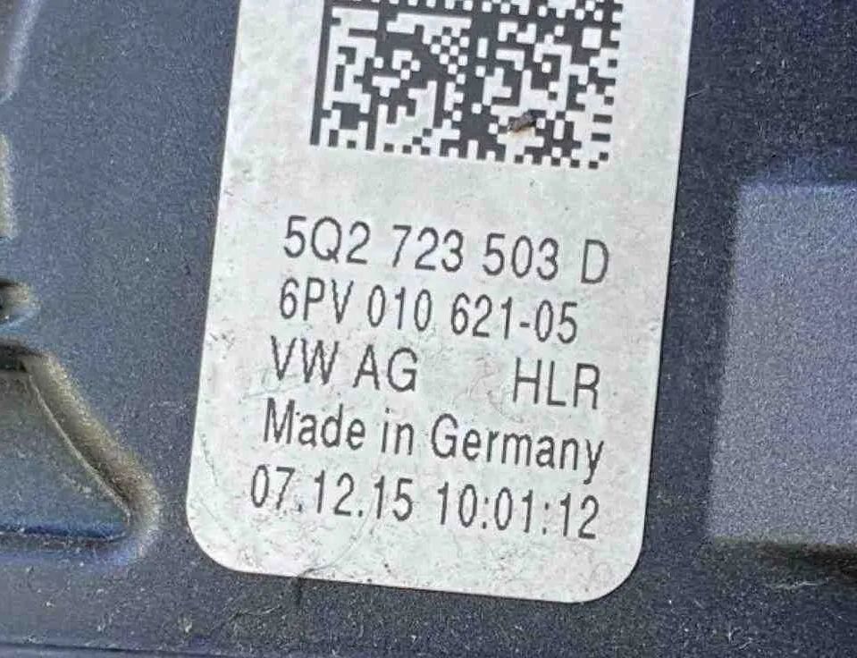 VOLKSWAGEN Passat B7 (2010-2015) Akseleratora / gāzes pedālis 5Q2723503D 32414002