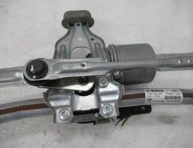 PEUGEOT 5008 2 generation (2017-2020) Priekšējā stikla tīrītāja mehānisms 9824762480 32468912