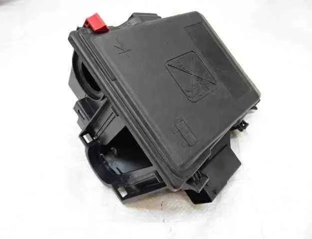 PEUGEOT 308 3 generation (2021-2023) Fuse Box 9678633380 32491883