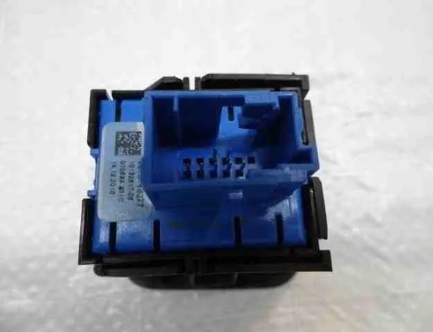 PEUGEOT Partner 2 generation (2008-2023) Stāvbremzes poga 9813146377 32493828