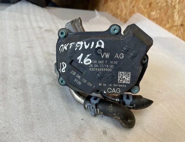 SKODA Octavia 3 generation (2013-2020) Throttle Body 04L128063T 22159408