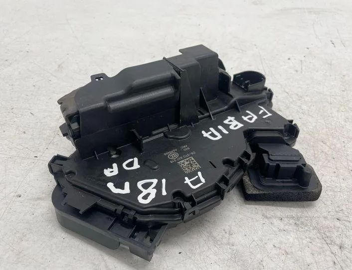 SKODA Fabia 3 generation (2014-2021) Front Left Door Lock 5TC837016 22164766