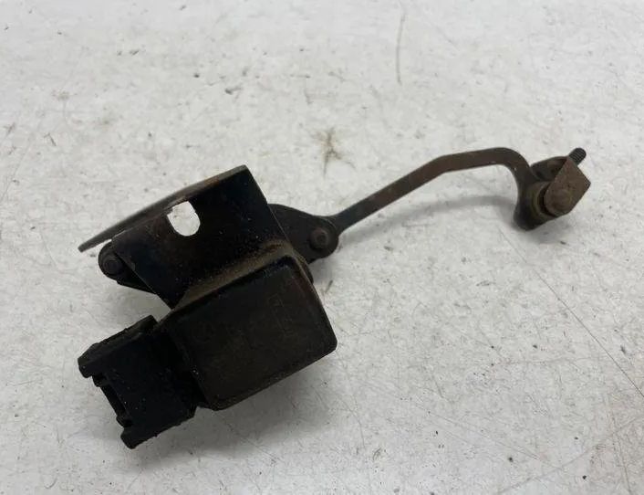 MERCEDES-BENZ E-Class W211/S211 (2002-2009) Front Right Level Sensor A0105427717 22165850