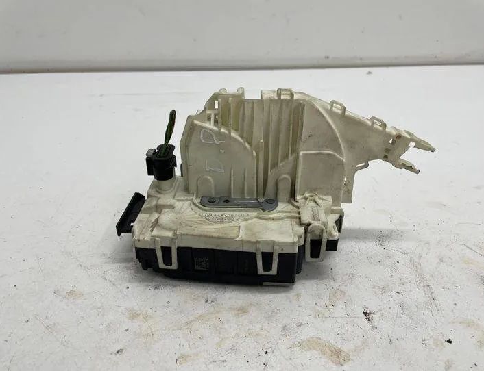 MERCEDES-BENZ E-Class W212/S212/C207/A207 (2009-2016) Замок передней левой двери A046465,A2047201835 22176768