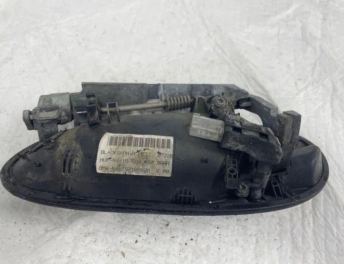 BMW 7 Series E65/E66 (2001-2008) Aizmugurējo labo durvju ārējais rokturis 1798690 22181110