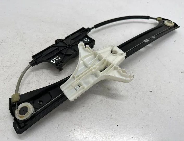 VOLKSWAGEN Passat Variant 1 generation (2010-2024) Aizmugurējo labo durvju logu pacēlājs 3G9839462A 22184208