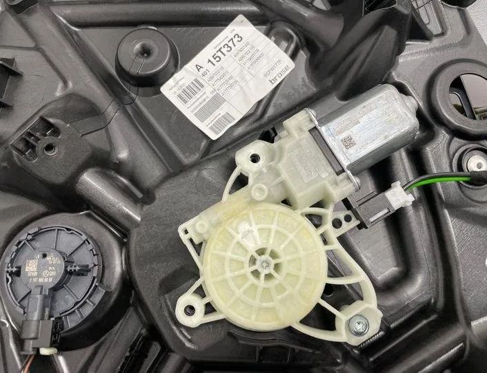 MERCEDES-BENZ A-Class W177 (2018-2024) Priekšējo kreiso durvju logu pacēlājs A0997203102 22188810