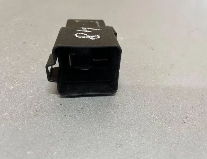 BMW X1 F48/F49 (2015-2023) Реле вентилятора охлаждения 9207913 22189164