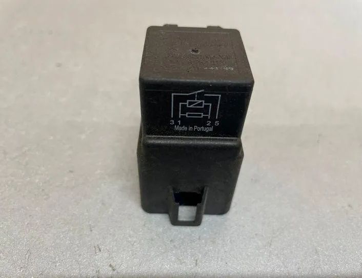 BMW X1 F48/F49 (2015-2023) Реле вентилятора охлаждения 9207913 22189169