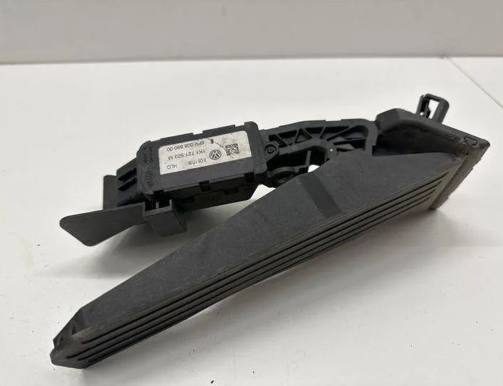 VOLKSWAGEN Passat Variant 1 generation (2010-2024) Throttle Pedal 1K1721503M 22202525
