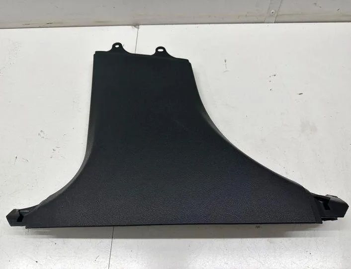 MERCEDES-BENZ C-Class W205/S205/C205 (2014-2023) Kreisās puses statņu apdare A2056900025 22203405