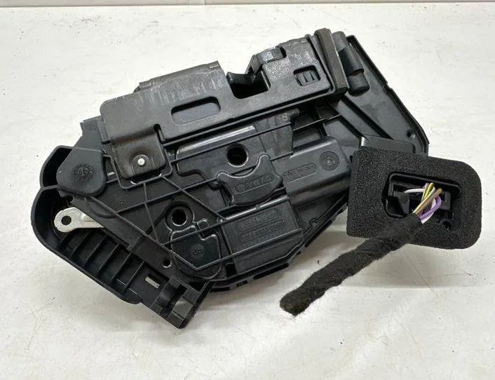 SKODA Karoq 1 generation (2017-2024) Priekšējo kreiso durvju slēdzene 5TC837015B 22208429