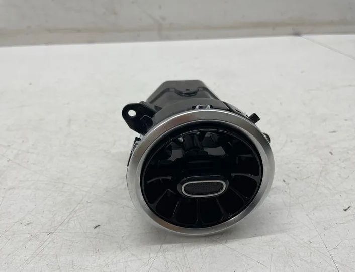 MERCEDES-BENZ A-Class W177 (2018-2024) Centrālās konsoles kanāls A17783063007 22211939