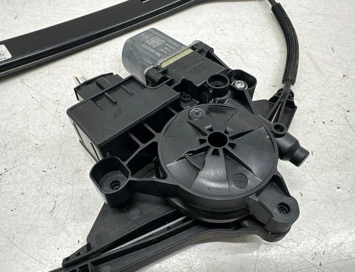 VOLKSWAGEN Golf Sportsvan 1 generation (2014-2019) Rear left door window lifter 510839461D 22217699