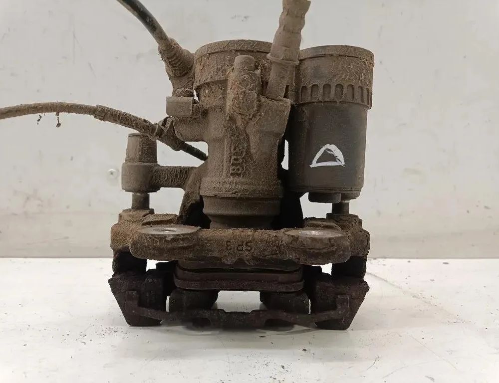 BMW 1 Series F40 (2019-2024) задний правый суппорт 6798958 26760996